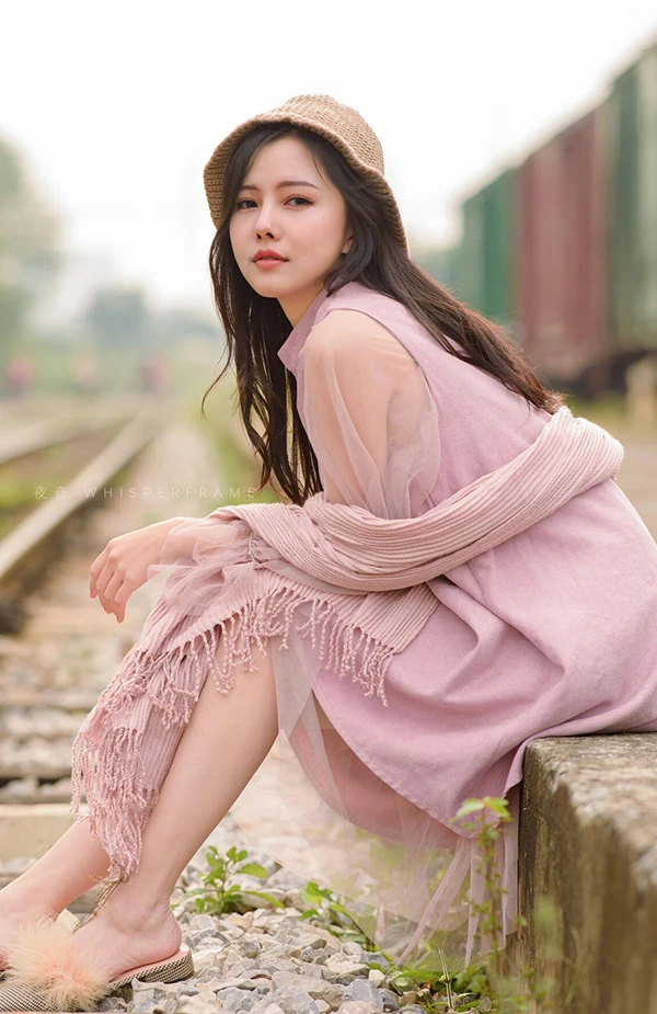 摄影师夜音出品美女户外露出无圣光唯美图集